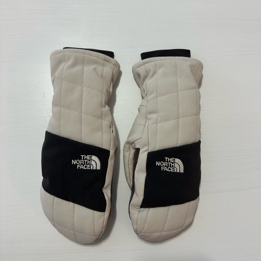The North Face Quilted Beige and Black Mittens